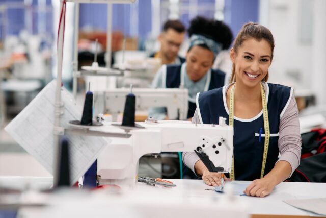Les enjeux de la relocalisation de l'industrie textile en France